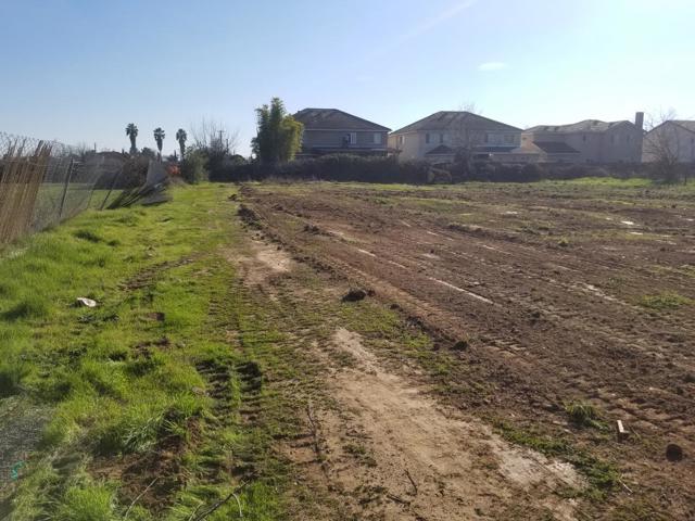 7440 38th Avenue, Sacramento CA: https://media.crmls.org/mediaz/0544ed31-e872-4d0b-912c-3c1e9198c6fd.jpg