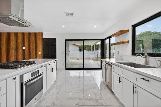 Image 18 of 32 For 2251 San Gorgonio Road