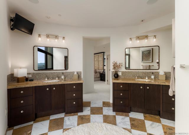 Image 45 of 66 For 645 Front St  2204