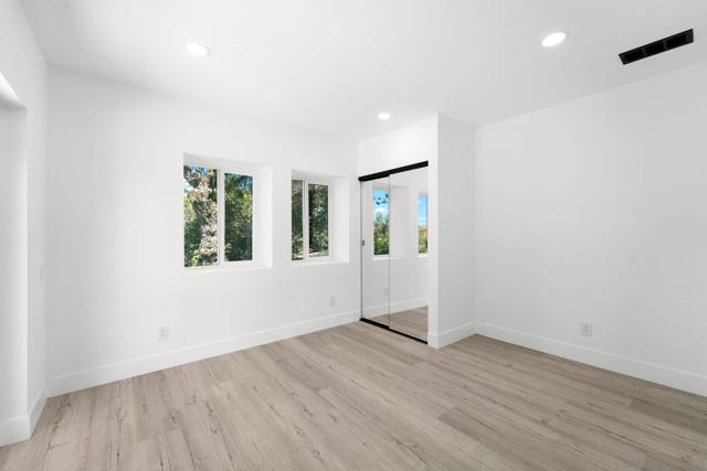Image 45 of 75 For 9130 Edgewood Dr