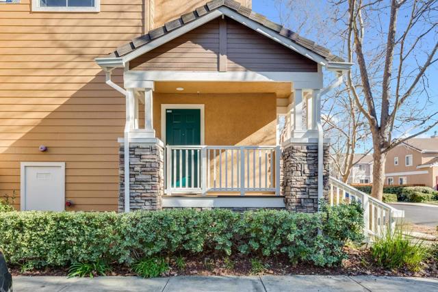 4579 Mangrove Dr, Dublin CA: https://media.crmls.org/mediaz/05475a78-6ec6-411a-995a-638039d4636a.jpg