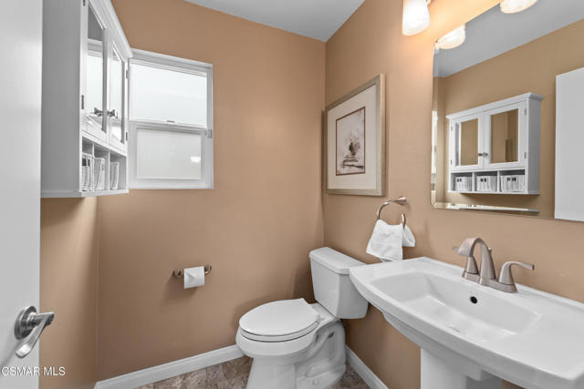 719 Westfield Court, Ventura CA: https://media.crmls.org/mediaz/05476afc-6ab1-46d6-b1b5-348fd3beae7b.jpg