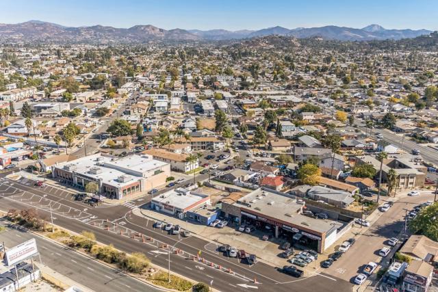 641 El Cajon Blvd, El Cajon, California 92020, ,Commercial Sale,For Sale,El Cajon Blvd,240027394SD