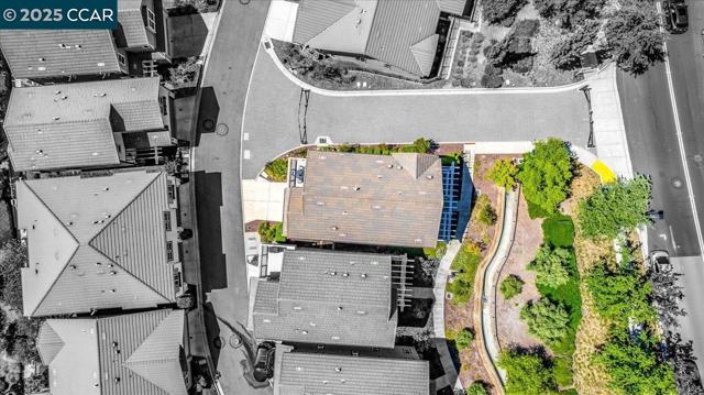 38 Citron Knoll, Orinda CA: https://media.crmls.org/mediaz/0548d4e3-fc13-4987-b80b-b4b0f66e035f.jpg