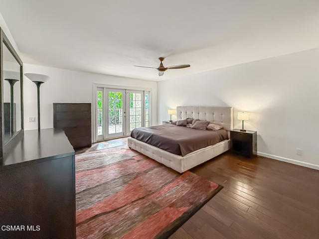 3307 Rainbow Creek Circle, Thousand Oaks CA: https://media.crmls.org/mediaz/0548e85a-7b30-4c0a-80c2-115b1d2a2de9.jpg