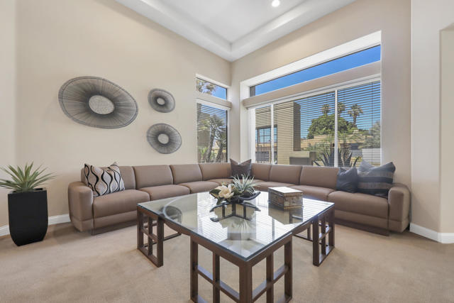 41800 Jones Drive, Palm Desert CA: https://media.crmls.org/mediaz/05499772-c22d-4312-8269-1d4648c8d0c0.jpg