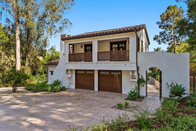 105 Zanzibar Drive, Aptos CA: https://media.crmls.org/mediaz/0549beb0-9728-47fb-8857-315cfe280ce1.jpg