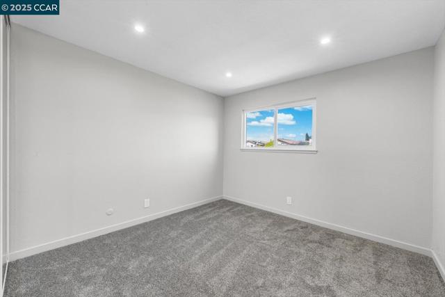 110 Santa Rosa Pl, San Ramon CA: https://media.crmls.org/mediaz/054a3f04-ffee-4887-ada4-55989dc41d3e.jpg