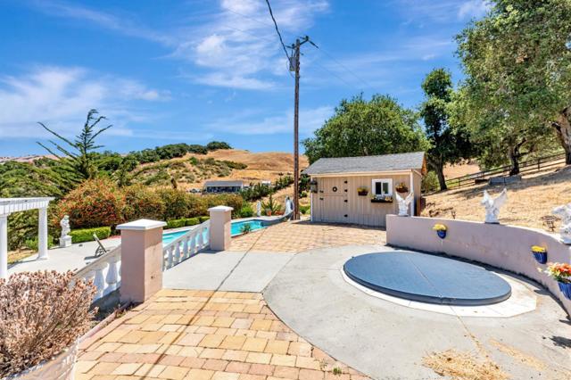 28837 Underwood Road,  CA: https://media.crmls.org/mediaz/054a5fe7-34b3-4002-8770-cf34ccbb7526.jpg