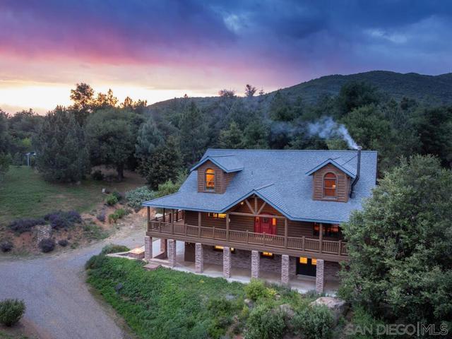 1068 W Incense Cedar Road, Julian CA: https://media.crmls.org/mediaz/054beb91-224c-490c-a182-bc4cbfd5d6cb.jpg