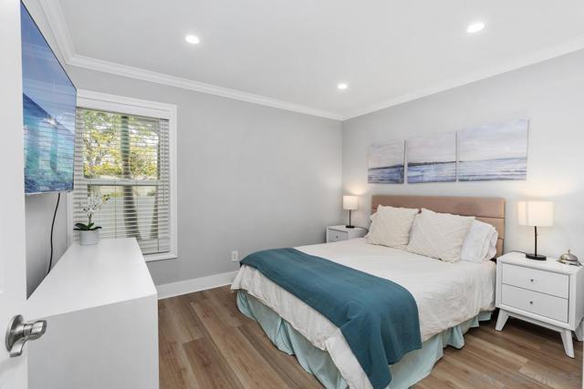 850 856 Olive Avenue, Coronado CA: https://media.crmls.org/mediaz/054bfe98-5e32-4af2-94b8-1124befe878a.jpg