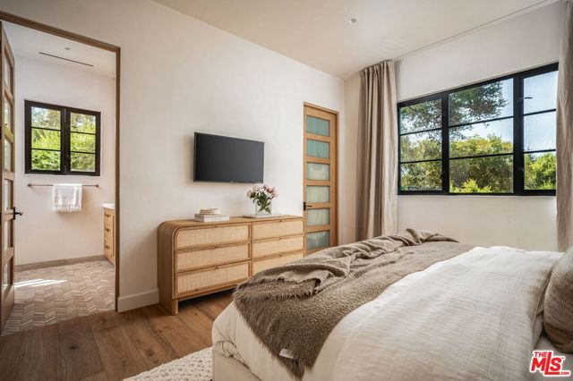 2775 Sycamore Canyon Road, Santa Barbara CA: https://media.crmls.org/mediaz/054d8044-5187-4c55-9f45-d697748d24bd.jpg