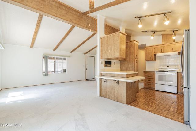 24425 Woolsey Canyon Road, Canoga Park CA: https://media.crmls.org/mediaz/054da442-91a0-47cf-87e7-2e3c782aac11.jpg