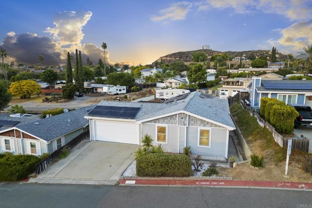 12694 Jackson Heights Drive, El Cajon CA: https://media.crmls.org/mediaz/054e5c37-8361-4256-9a23-2a65547a2f3c.jpg