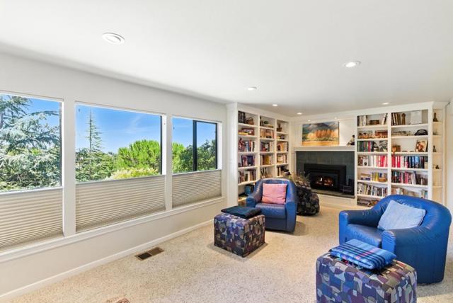 2935 Sherwood Drive, San Carlos CA: https://media.crmls.org/mediaz/054e790b-d9e6-4e25-a676-1cfcb095e084.jpg