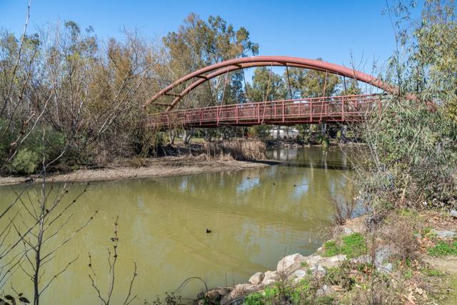 17930 Vineland Avenue, Monte Sereno CA: https://media.crmls.org/mediaz/054e7a60-279d-4088-8bf7-3443cc5a401a.jpg