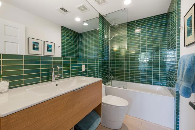 73717 Agave Lane, Palm Desert CA: https://media.crmls.org/mediaz/054f331e-57e2-4ed6-b4ab-7e083a9f6209.jpg