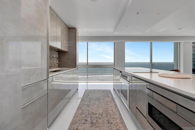 Detail Gallery Image 15 of 40 For 1760 Avenida Del Mundo #504,  Coronado,  CA 92118 - 2 Beds | 2 Baths