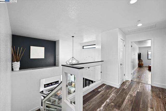 1890 Conte Way, Morgan Hill CA: https://media.crmls.org/mediaz/054f48d7-1591-4a68-bce1-672e9495725c.jpg