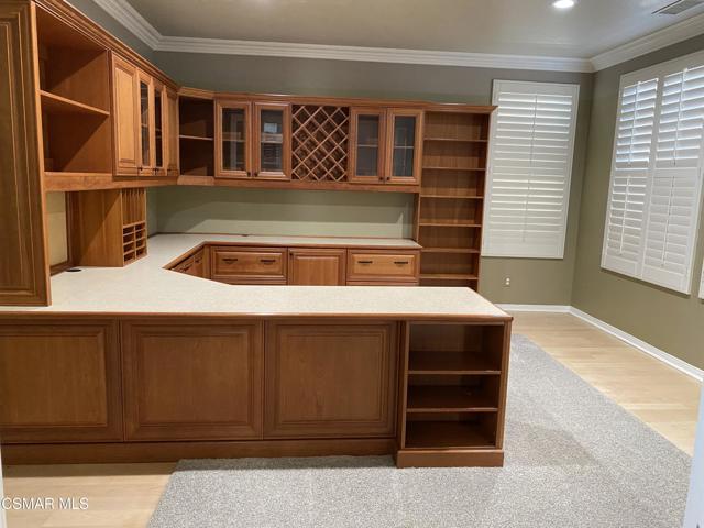 3082 Eaglewood Avenue, Thousand Oaks CA: https://media.crmls.org/mediaz/054fa349-00be-48bf-a046-8b6a81dcef0f.jpg