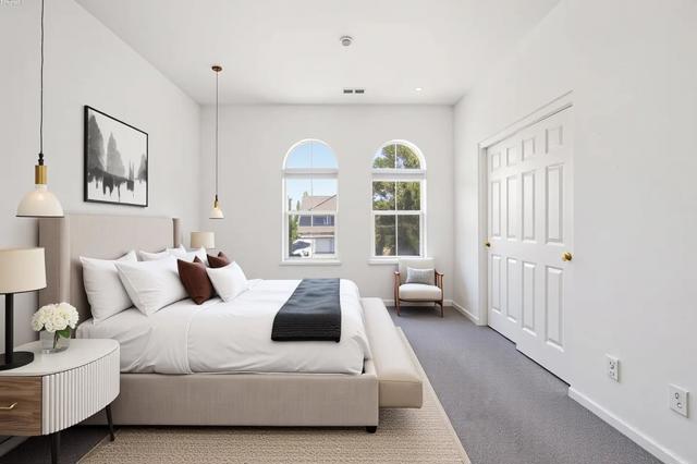 423 Riley Court, Tracy CA: https://media.crmls.org/mediaz/0550cb97-9ebc-410b-872f-289dc5a167b5.jpg