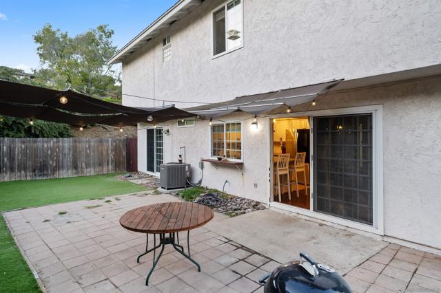 2714 Crownridge Ln, Spring Valley CA: https://media.crmls.org/mediaz/055188a1-f014-4969-8991-e3fc4c310be6.jpg
