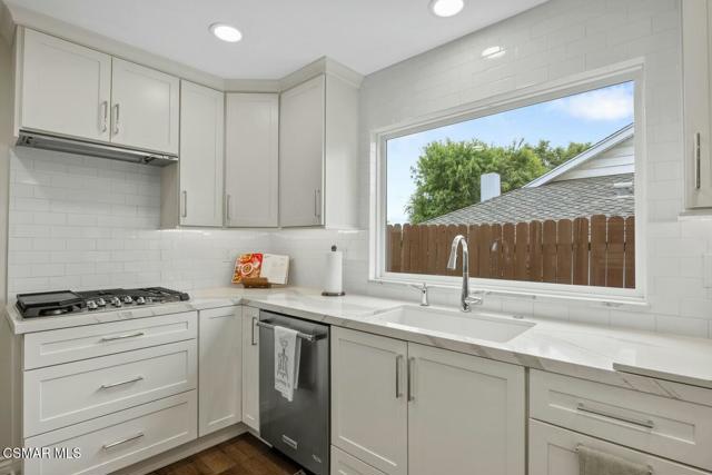 6608 Maplegrove Street, Oak Park CA: https://media.crmls.org/mediaz/0553d5f3-edfc-40f9-bca6-f7ca4725ab95.jpg