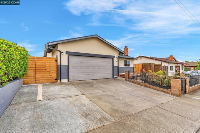 206 Princeton Ave, Vallejo CA: https://media.crmls.org/mediaz/0553fb70-79c5-49ed-91c5-bc57ac7c2205.jpg