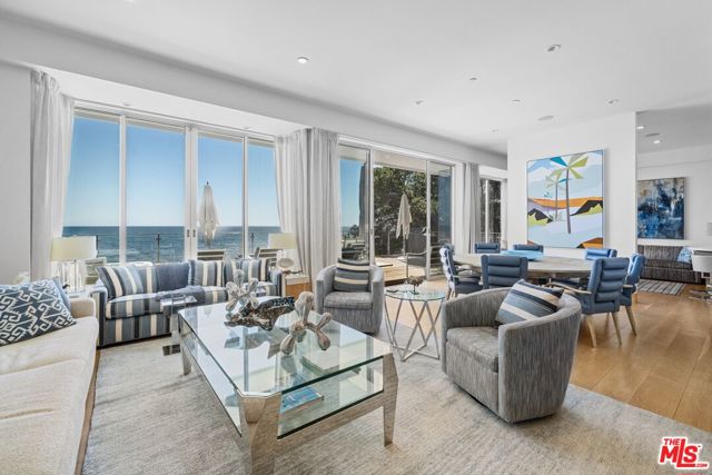 24380 Malibu Road, Malibu CA: https://media.crmls.org/mediaz/05554ebf-70e5-44c5-a359-0a1451475833.jpg