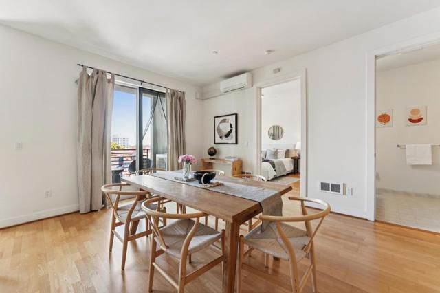 1020 Jackson Street, Oakland CA: https://media.crmls.org/mediaz/0556ca8e-ba45-4c80-860b-317ce919dd24.jpg