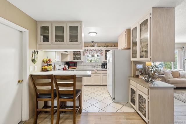 770 Kedzie Ave, San Diego CA: https://media.crmls.org/mediaz/0556da71-ba6b-4057-9f44-1d860449e46c.jpg
