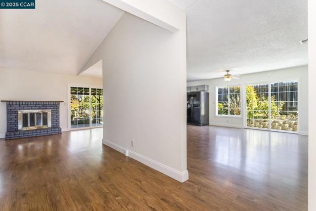 1769 Redwood Rd, Hercules CA: https://media.crmls.org/mediaz/05578353-30de-4e41-a5a4-2f10a21b6aa7.jpg
