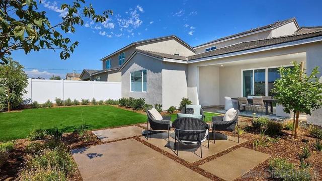 125 Mellano Way, Oceanside CA: https://media.crmls.org/mediaz/05578379-da91-40de-a1b4-dd2c74259bb1.jpg