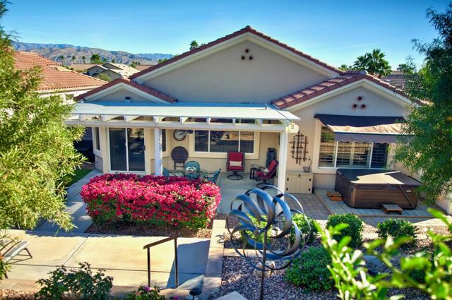 37261 Medjool Avenue, Palm Desert CA: https://media.crmls.org/mediaz/055808cd-b0fb-48f9-b708-3fc3de73ec58.jpg