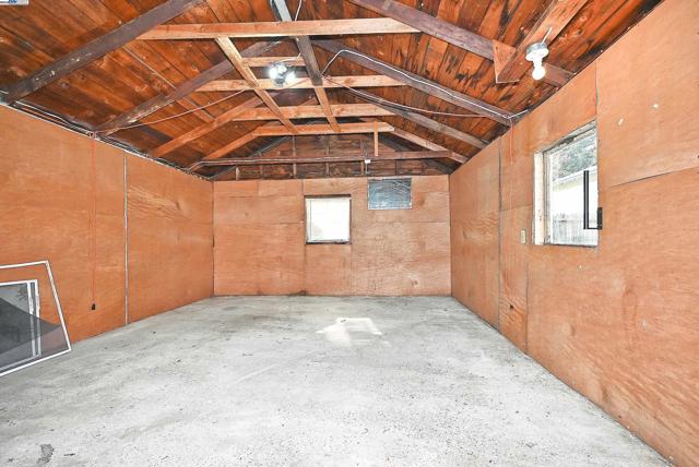 Image 29 of 51 For 181 Lewelling Blvd