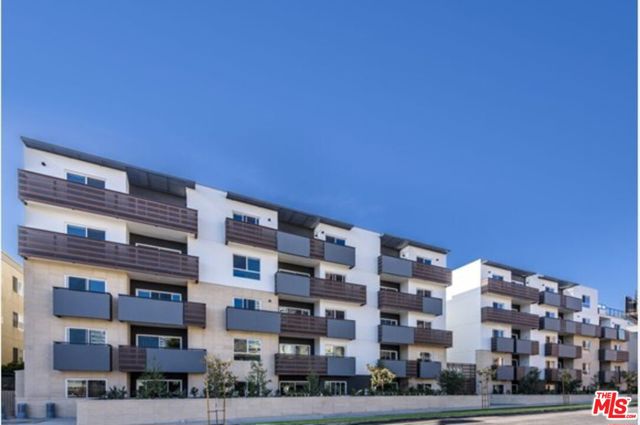 1233 Westgate, Los Angeles CA: https://media.crmls.org/mediaz/055919fc-8d4a-4e3a-a5d4-9463de161e15.jpg