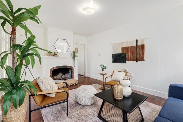 806 Seabright Avenue, Santa Cruz CA: https://media.crmls.org/mediaz/055921d8-2ce3-46c8-b6ed-a34f3bcf52ac.jpg
