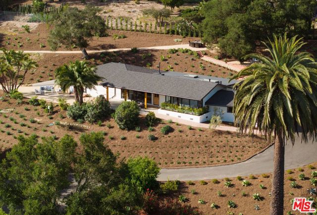 1060 Monte Drive, Santa Barbara CA: https://media.crmls.org/mediaz/05595ceb-09f0-4418-9836-03dc1517ace3.jpg