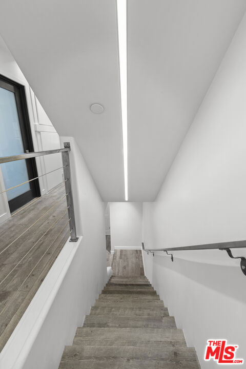 14100 Dickens Street, 8 photo 5