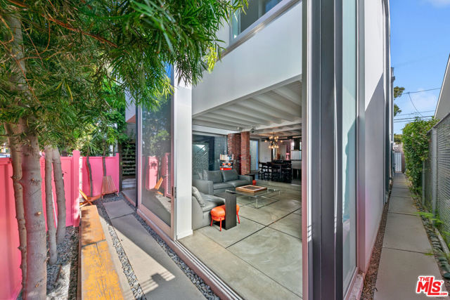 1430 Abbot Kinney Boulevard, Venice CA: https://media.crmls.org/mediaz/0559ab59-19ed-44fa-ad34-7c1bf5306ff5.jpg