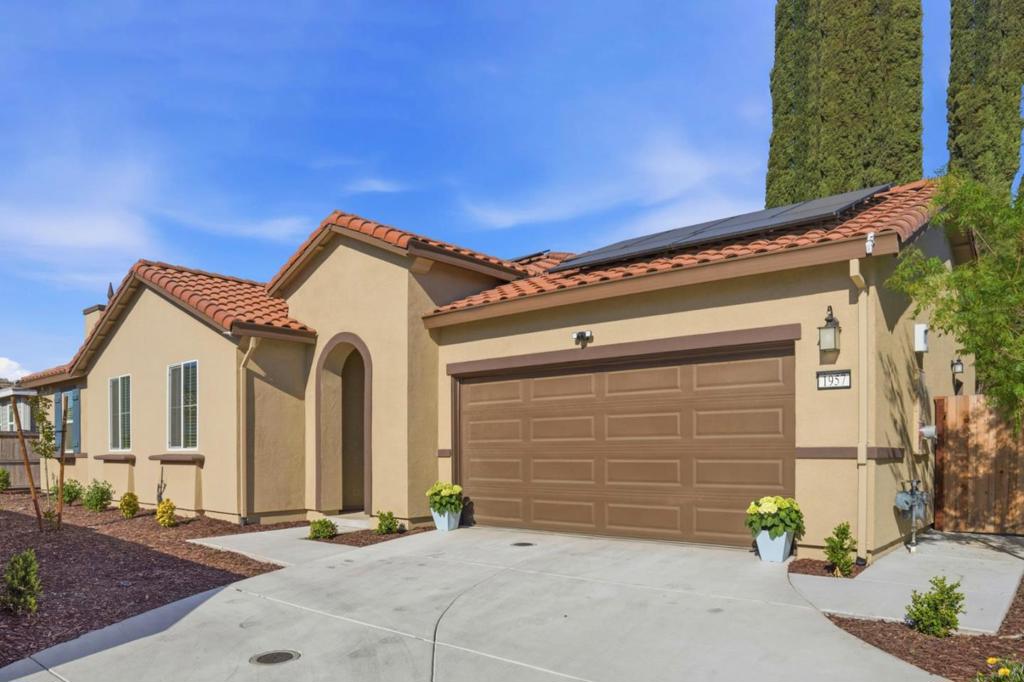1957 Apiary Way