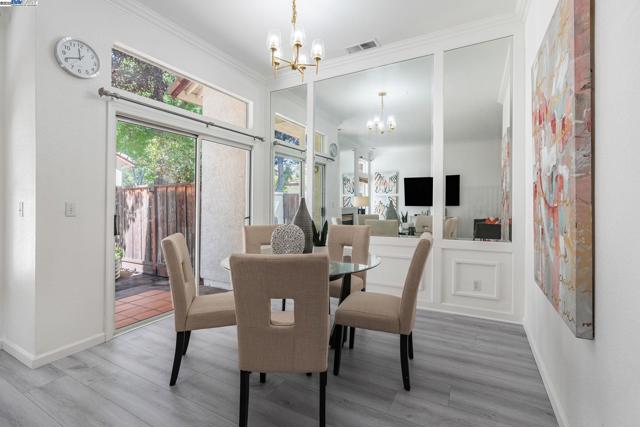 3253 Verde Ct, Pleasanton CA: https://media.crmls.org/mediaz/0559df87-af44-4fdf-89fb-17739beb3e62.jpg