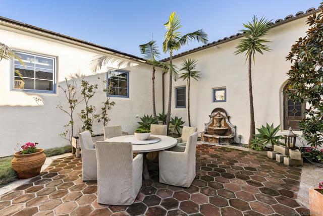 16636 El Zorro Vista, Rancho Santa Fe CA: https://media.crmls.org/mediaz/055a3948-6f5f-4ac6-9177-c49d8f1049c3.jpg