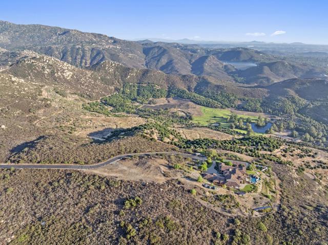18010 Sunset Point Road, Poway CA: https://media.crmls.org/mediaz/055bffa9-5e14-48f9-bec9-bf7f6ac1e96c.jpg