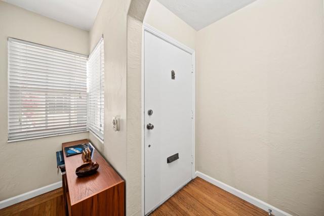 250 Fernando Avenue, Palo Alto CA: https://media.crmls.org/mediaz/055c35f9-7dbe-405e-a387-4e17e92353a6.jpg