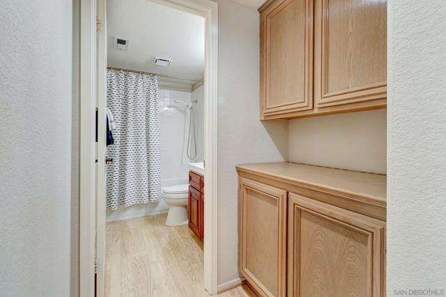 11515 Corte Playa Las Brisas, San Diego CA: https://media.crmls.org/mediaz/055d0360-4bf0-40e1-8dac-5314e89966fd.jpg