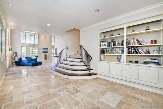 7468 Via De Fortuna, Carlsbad CA: https://media.crmls.org/mediaz/055d3503-d9b9-4df0-a0e1-755b288257b6.jpg