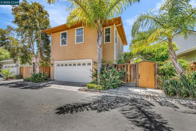 630 Oscar St, Vallejo CA: https://media.crmls.org/mediaz/055df400-8d46-4281-be5e-3370c821adc0.jpg