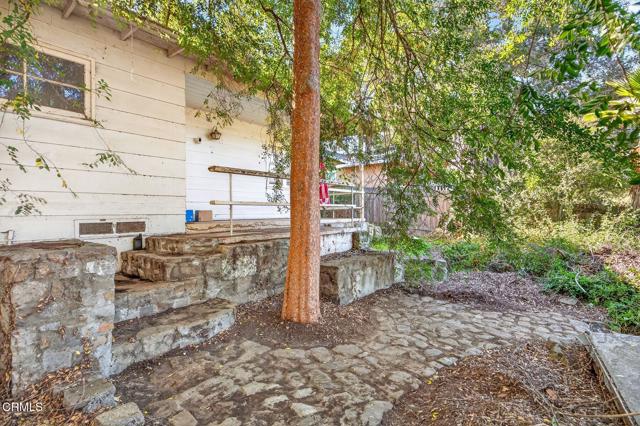 701 W Lomita Avenue, Ojai CA: https://media.crmls.org/mediaz/055e270e-b371-42e8-a64a-2ee55727559d.jpg