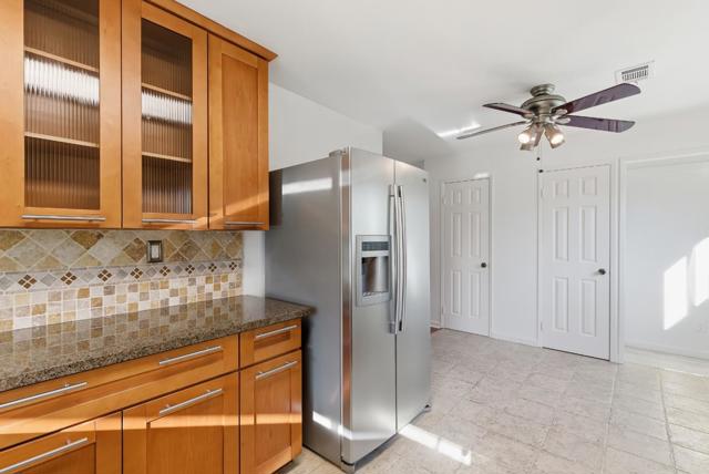 50 Nottingham Pl Place, Clayton CA: https://media.crmls.org/mediaz/055e64fd-be5c-4a7f-ad3b-20f5a731bdb8.jpg